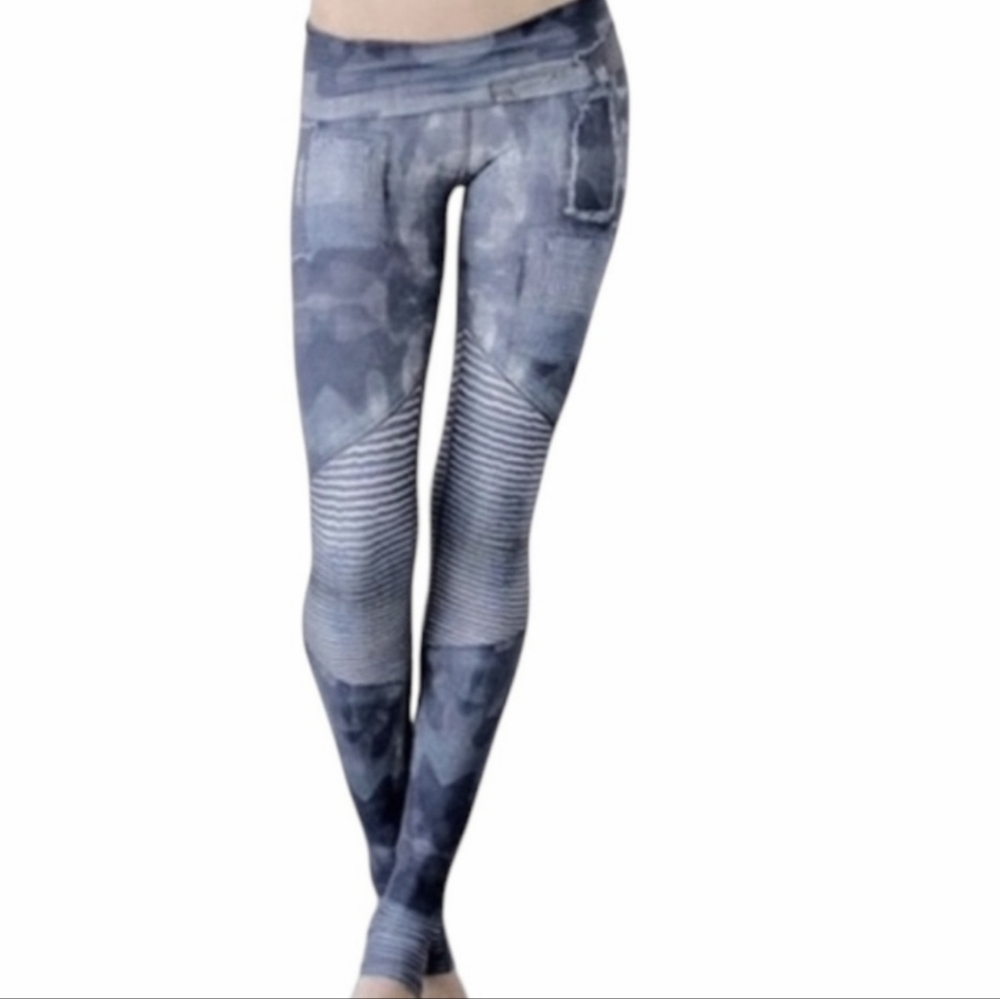 Endless Niyama Sol Steel Grey Camo Striped High-waisted Athletic Long Leggings